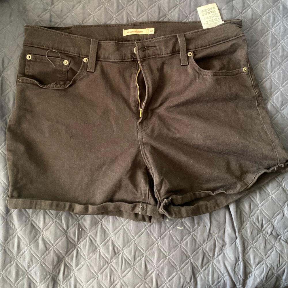 Levi’s Mid length shorts
